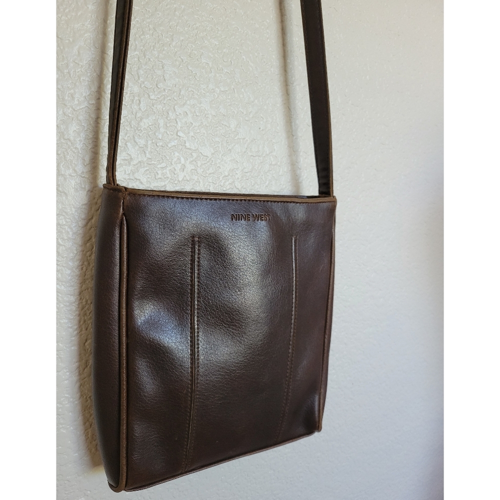 Vintage NINE WEST Brown Genuine Pebbled Leather Small Embossed Logo Shoulder Bag